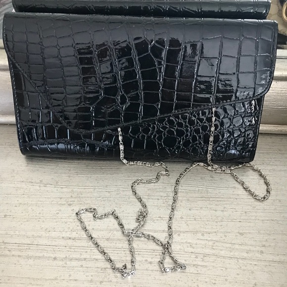 Clutch bag with detachable chain - Picture 2 of 3